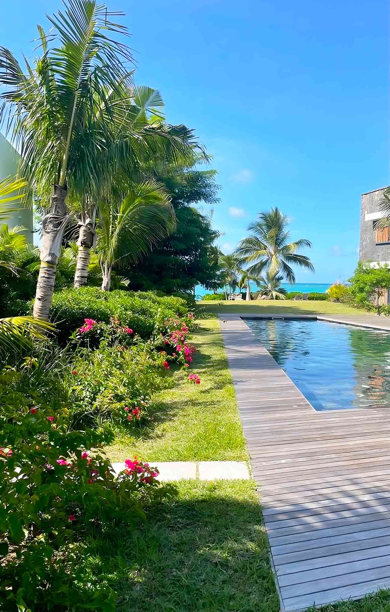 Somptueux appartement en bord de mer avec une piscine chauffée - Pereybere living, Maurice